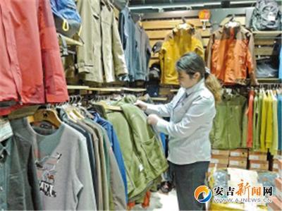 戶外用品銷售升溫，戶外經(jīng)濟(jì)迎來(lái)新機(jī)遇